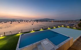 Shin Arch39 Phuket Beach Front - Sha Plus